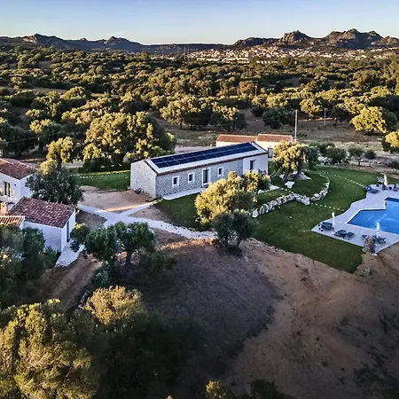Alojamento de Acomodação e Pequeno-almoço Uddastri Retreat Arzachena