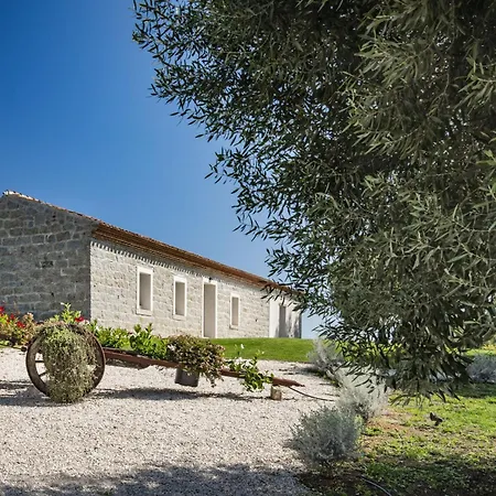 Uddastri Retreat
